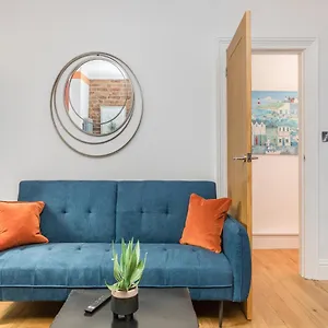 Stylish 2-bedroom Flat With Patio And Garden Apartment Brighton